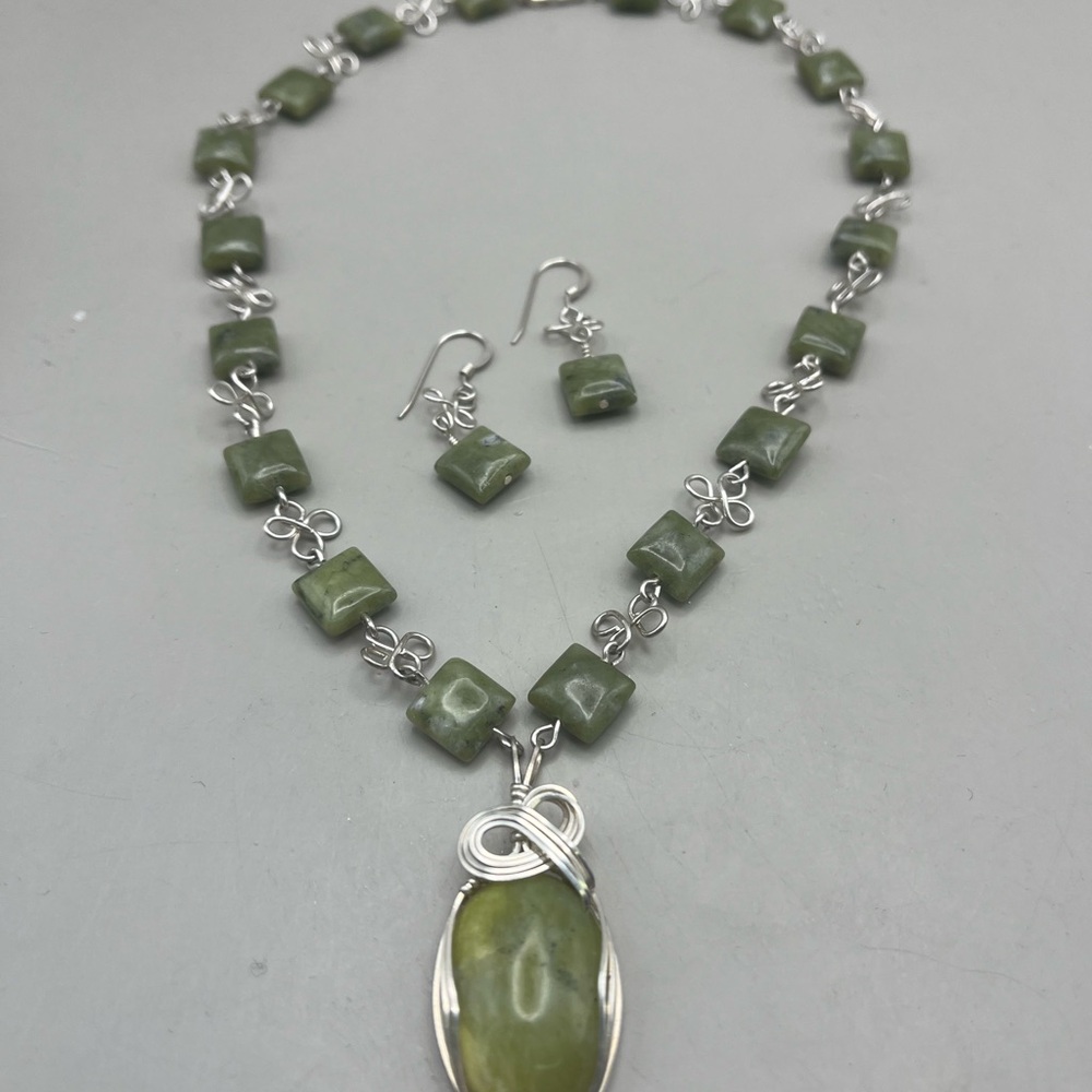 Handmade Sterling Silver Wire Wrap Green Jade Necklace & Earrings Set - Picture 2 of 6